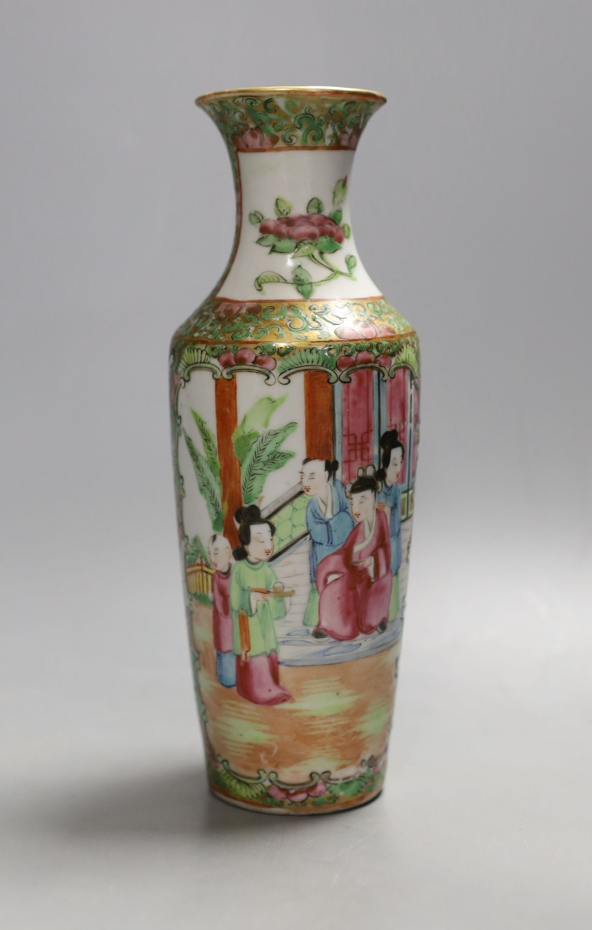 A 19th century Chinese famille rose vase, 20 cms high.